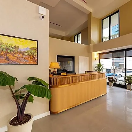 Nenessa Airport Hotel
